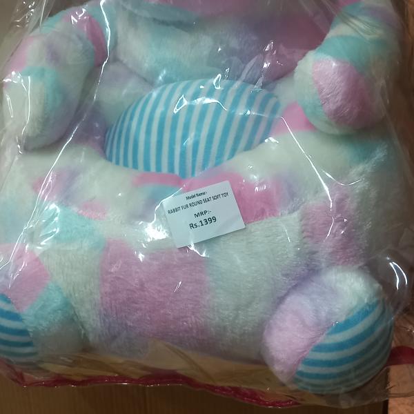 RABBIT FUR ROUND SEAT SOFT TOY